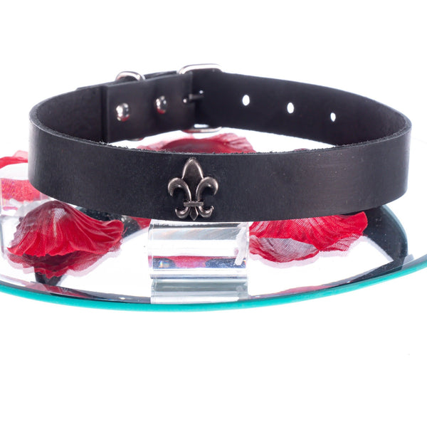 SiaLinda: Halsband echtes Leder schwarz mit Königslilie, Geschenkverpackung - SiaLinda.com
